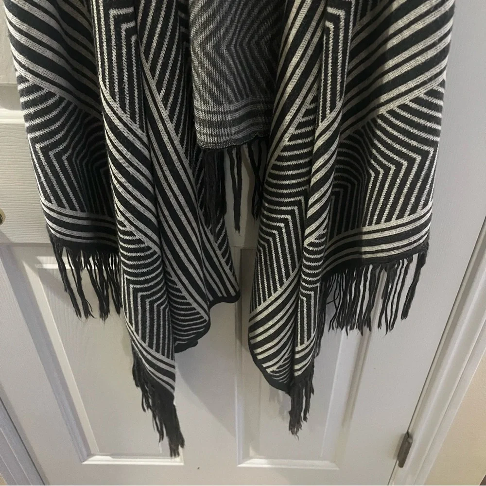 Forever 21 Striped Fringe Open Cardigan. Size small.